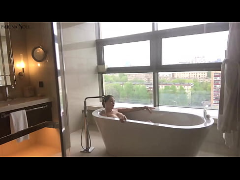 ❤️ Napakalaking babe madamdamin jerking off ang kanyang puki sa banyo dekalidad na sex sa amin ❌